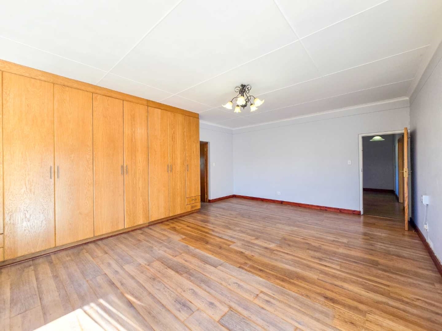 3 Bedroom Property for Sale in Stilbaai Wes Western Cape